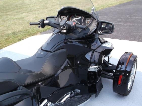 2013 Can-Am Spyder RT Limited Like New