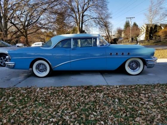 1955 Buick Super Riviera Hardtop Coupe 322 cui Fireball V8