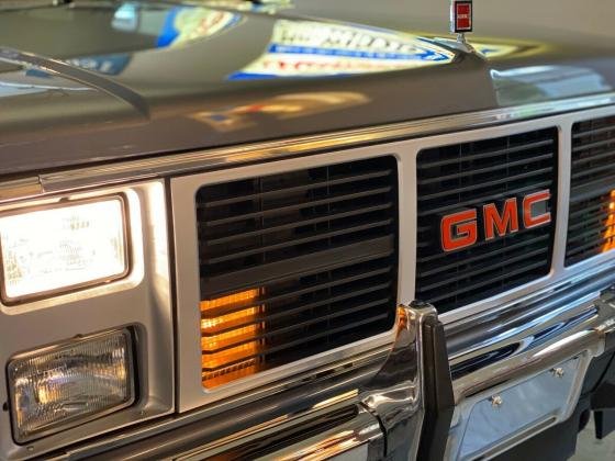 1986 GMC Suburban Wagon 4WD Automatic