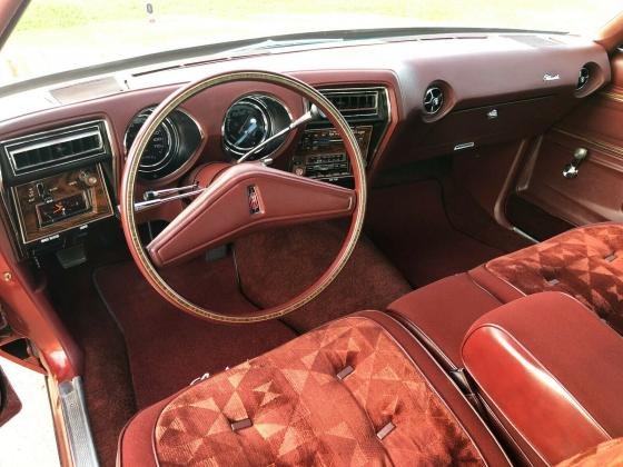 1976 Oldsmobile Cutlass Supreme Brougham 350 ci