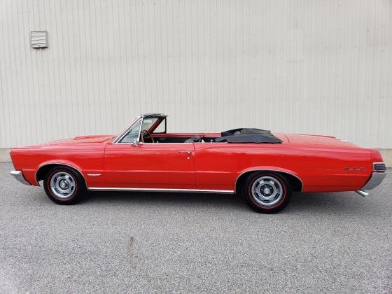 1965 Pontiac GTO Convertible TRI-POWER 389-360Hp