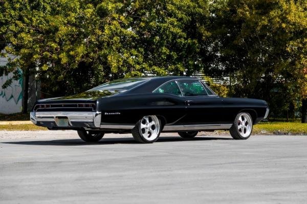 1967 Pontiac Bonneville 428 V8 Engine Black