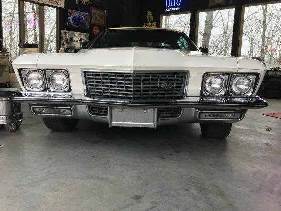 1972 Buick Riviera GS 455 Boat Tail