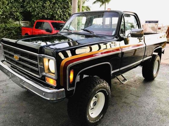 1978 Chevrolet k10 Custom Deluxe Short Bed Pickup Truck 350