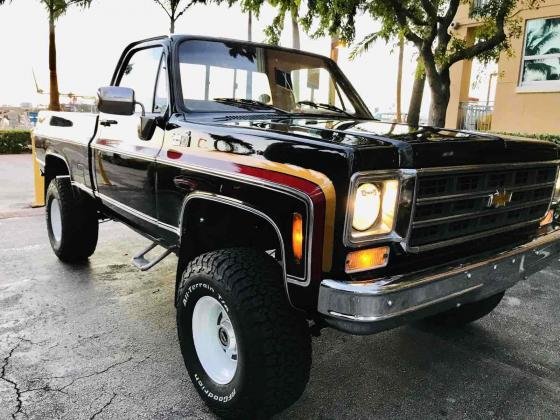 1978 Chevrolet k10 Custom Deluxe Short Bed Pickup Truck 350