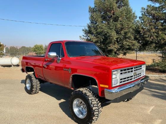 1986 Chevrolet C10-K10 4x4 Lifted Custom Weld Racing 350