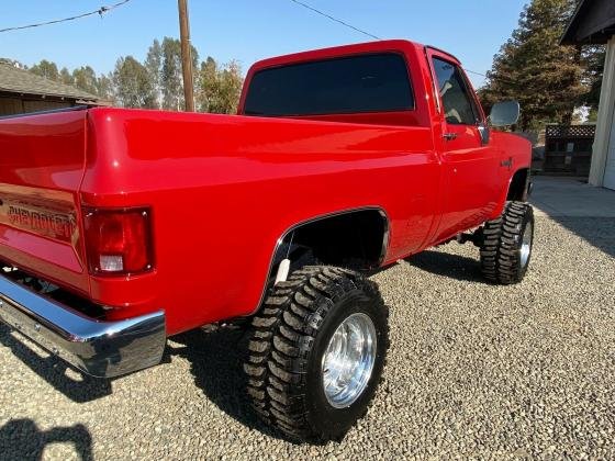 1986 Chevrolet C10-K10 4x4 Lifted Custom Weld Racing 350