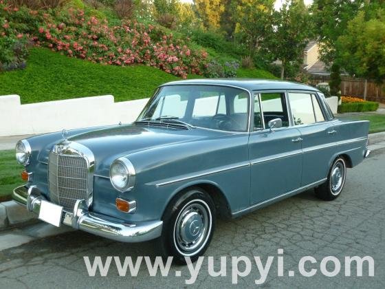 1967 Mercedes-Benz 230 Sedan Automatic