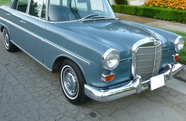 1967 Mercedes-Benz 230 Sedan Automatic