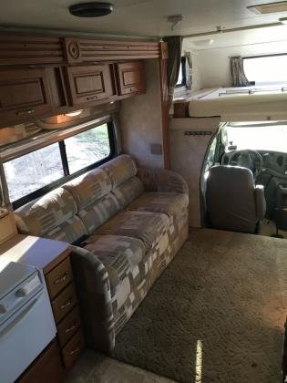 2004 Ford E450 Coachmen Leprechaun Motorhome