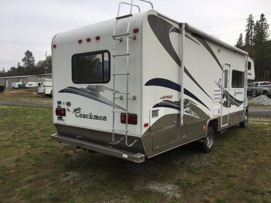 2004 Ford E450 Coachmen Leprechaun Motorhome