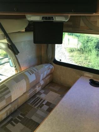 2004 Ford E450 Coachmen Leprechaun Motorhome