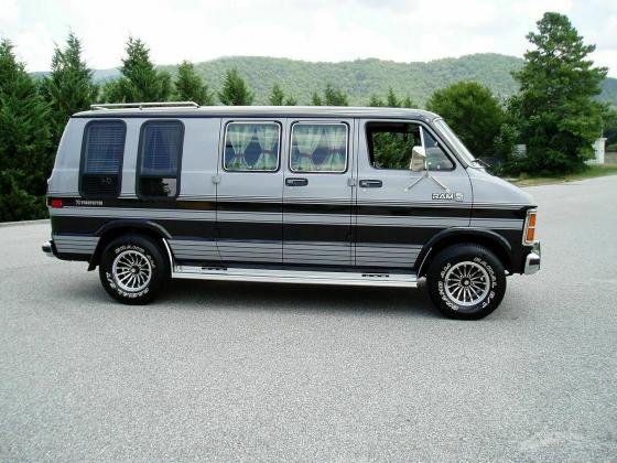 1985 Dodge Ram Van 250 Custom Prospector-Royal Vans Conversion 318 V8