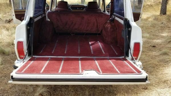 1988 Jeep Grand Wagoneer SUV AC 360 v8
