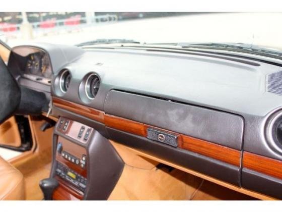 1985 Mercedes-Benz 300CD Leather & A/C