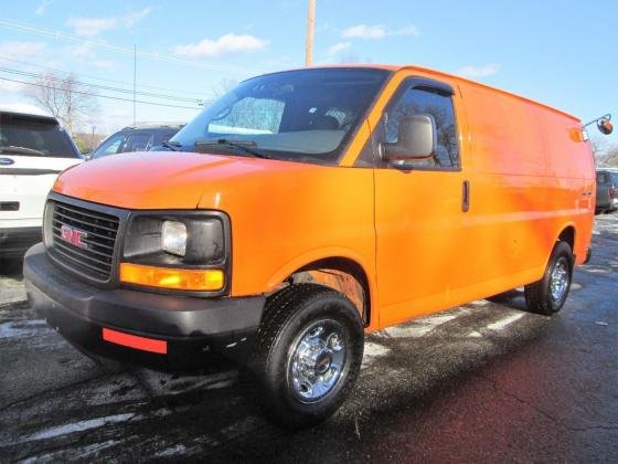 2009 GMC Savana 3500 4WD Cargo Van