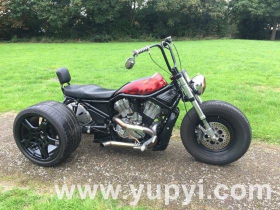 2005 HARLEY-DAVIDSON VROD VRSCR TRIKE