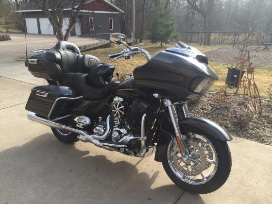 2016 Harley-Davidson FLTRUSE CVO Road Glide Ultra