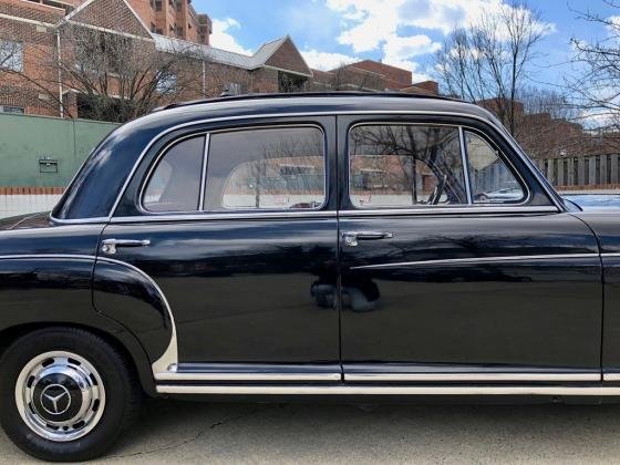 1958 Mercedes-Benz 220S 4-Doors Sedan