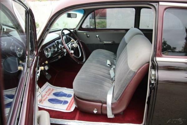 1951 Chevrolet Classic Deluxe Coupe Automatic V8