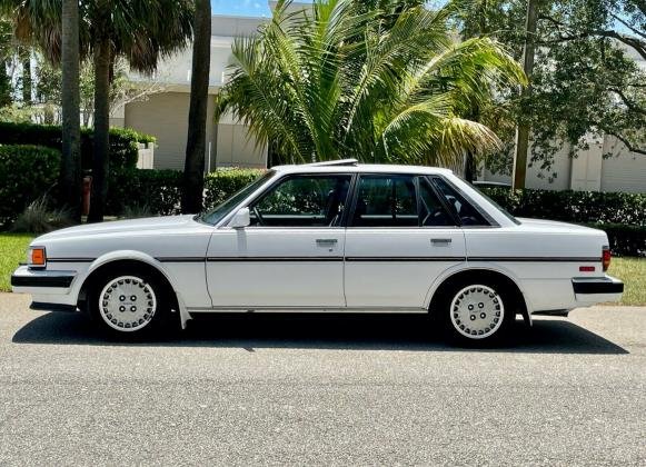 1988 Toyota Cressida Sedan Automatic Sunroof