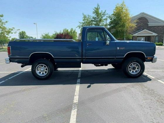 1989 Dodge Ram 3500 1/Ton 4x4 5.9L Cummins Turbo Diesel