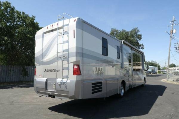 2007 Winnebago Adventurer 38J Workhorse Chassis