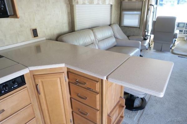 2007 Winnebago Adventurer 38J Workhorse Chassis