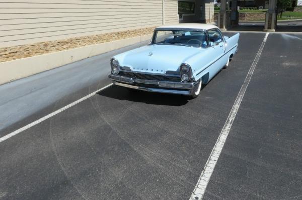 1957 Lincoln Capri Hardtop 351 Windsor