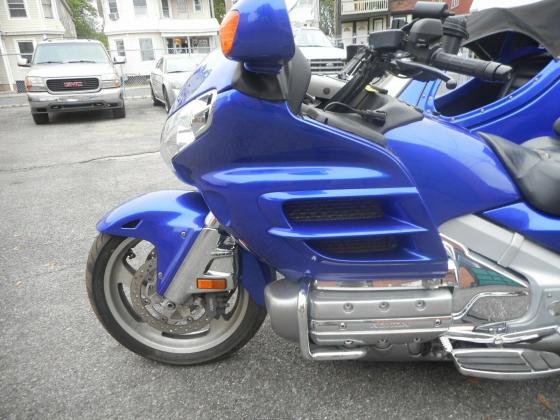 2005 Honda GL1800  Gold Wing W/ABS 30 YEAR ANNIVERSARY & Sidecar