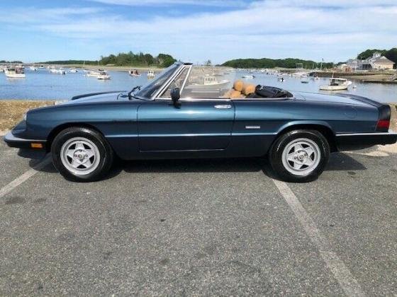 1986 Alfa Romeo Spider 2000 Veloce Convertible 2.0L Gas I4