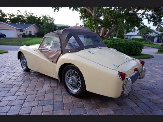 1956 Triumph TR3 Roadster Yellow