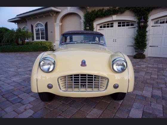 1956 Triumph TR3 Roadster Yellow