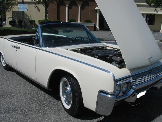 1961 Lincoln Continental 430 cid V8 Convertible