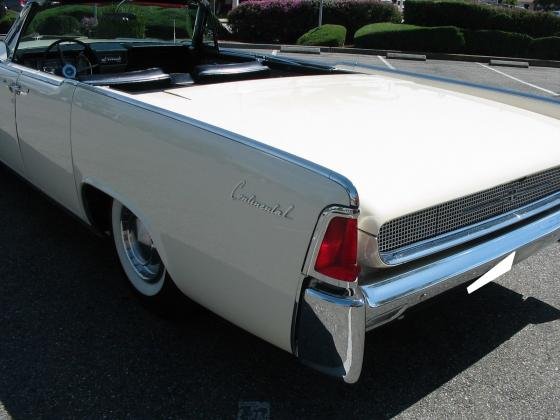 1961 Lincoln Continental 430 cid V8 Convertible