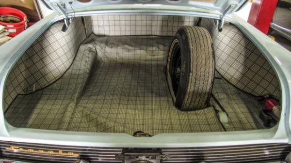 1956 Lincoln Premiere 368Ci 6.0L V8 3 Speed Automatic