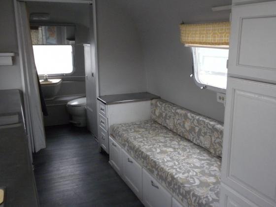 1971 Airstream Sovereign 31 ft