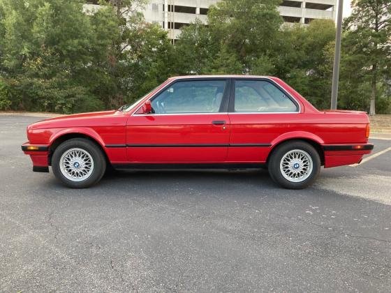 1988 BMW 325is Sedan Red RWD Manual IS