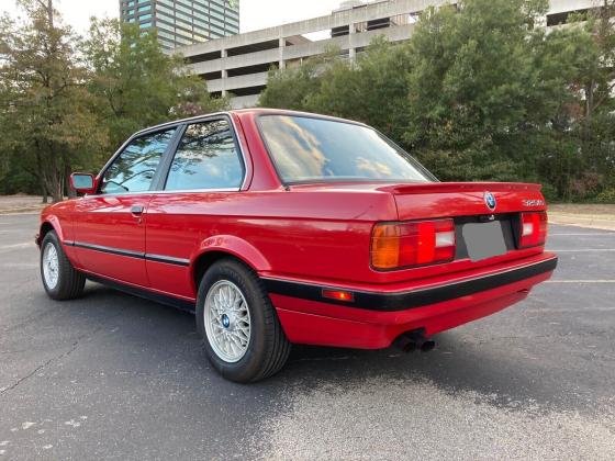 1988 BMW 325is Sedan Red RWD Manual IS