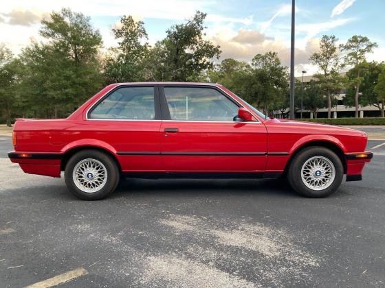 1988 BMW 325is Sedan Red RWD Manual IS