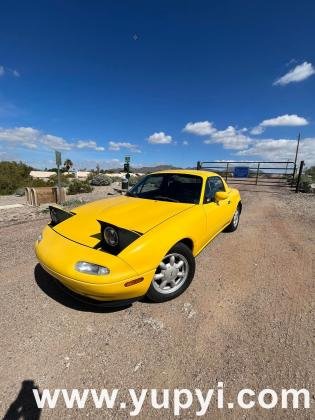 1992 Mazda MX-5 Miata Base Sunburst 1.6L