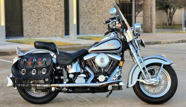 1999 Harley Davidson Softail FLSTS Heritage Springer