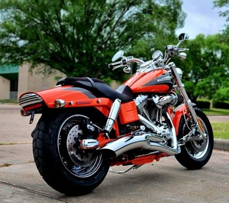 2009 Harley-Davidson Dyna CVO Fatbob Low Miles!