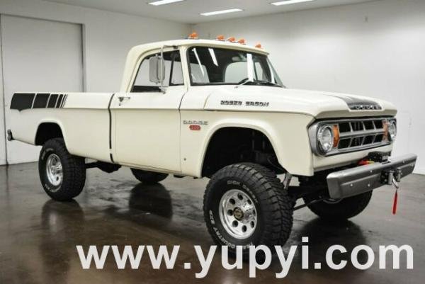 1968 Dodge Power Wagon 4x4 318 Poly