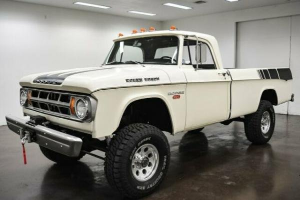 1968 Dodge Power Wagon 4x4 318 Poly