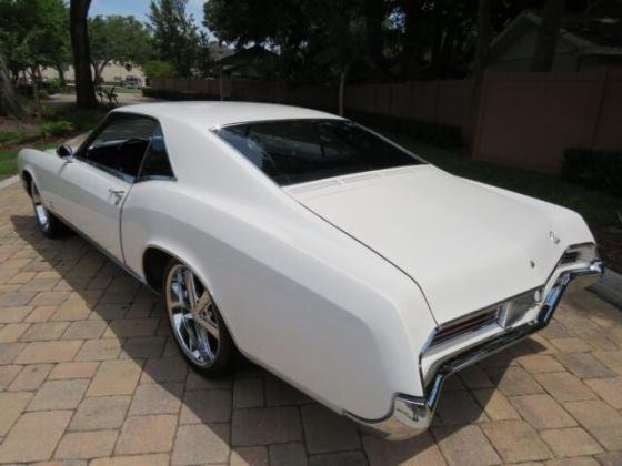 1967 Buick Riviera Artic White Coupe