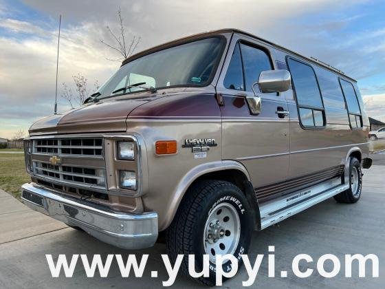 1985 Chevrolet G20 Van Camper Conversion 6.2 Liter V8 Diesel