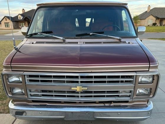 1985 Chevrolet G20 Van Camper Conversion 6.2 Liter V8 Diesel