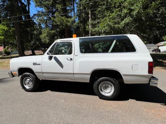 1991 Dodge Ramcharger SUV Automatic 360 V8