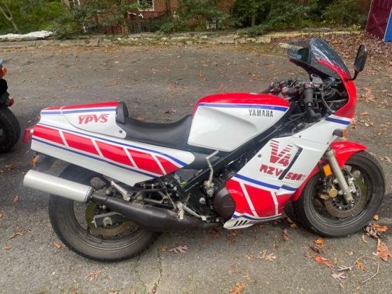 1985 Yamaha RZ500 Sport Bike Red